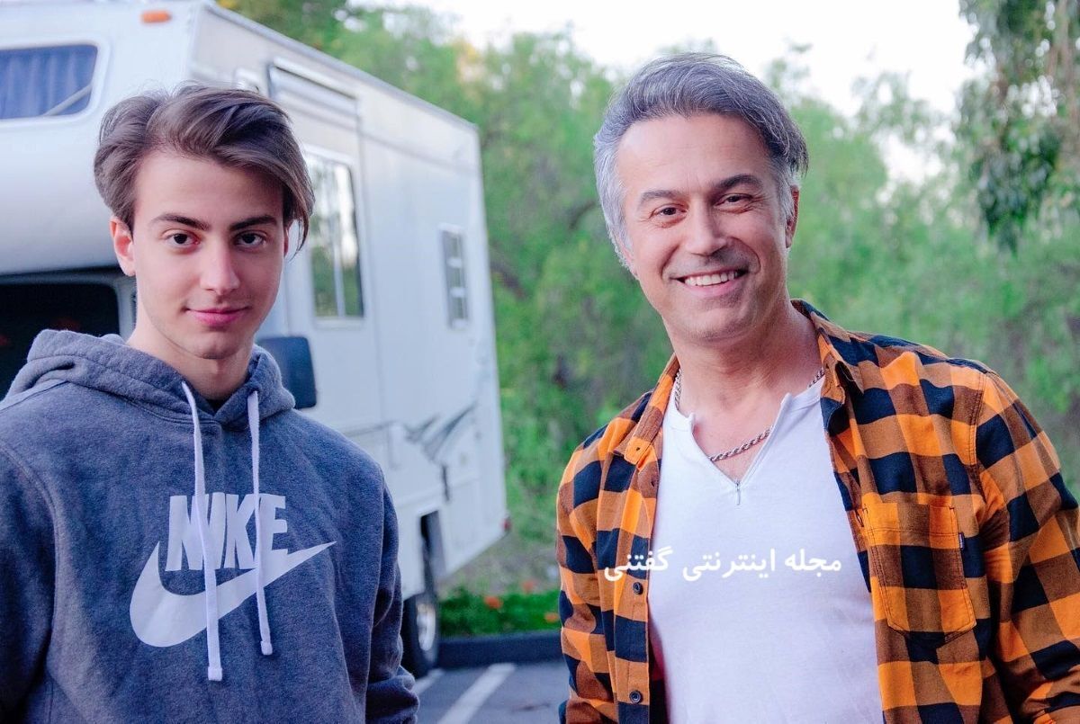 عکس/استایل باورنکردنی دانیال حکیمی ۶۱ ساله در کنار پسر و دخترش