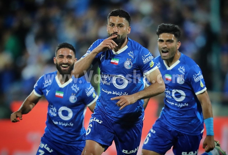 عکس/ بازی محبوب ایمان در استقلال رسید عکس/ بازی محبوب ایمان در استقلال رسید