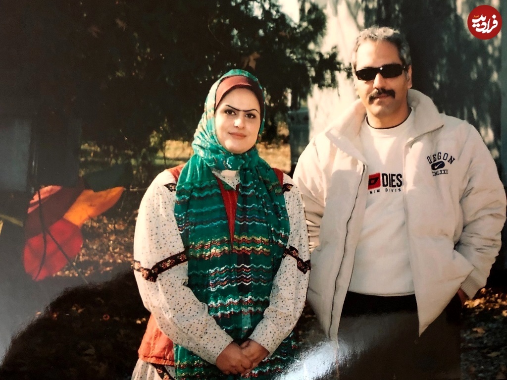 عکس/ «مهران مدیری و نگار پیل آرام» در پشت صحنه سریال شب‌های برره؛ سال ۸۴