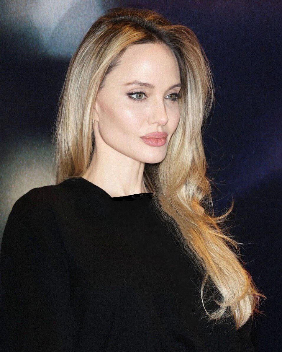 عکس/ آنجلینا جولی روی بنجامین باتن را کم کرد! عکس/ آنجلینا جولی روی بنجامین باتن را کم کرد!