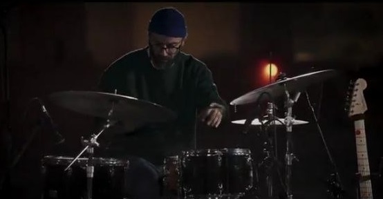 عکس/جنجال کنسرت بدون حجاب پرستو احمدی در ایران عکس/جنجال کنسرت بدون حجاب پرستو احمدی در ایران