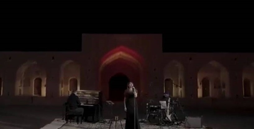 عکس/جنجال کنسرت بدون حجاب پرستو احمدی در ایران عکس/جنجال کنسرت بدون حجاب پرستو احمدی در ایران