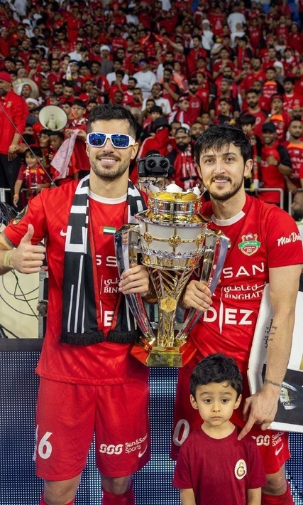 عکس/ نقش آفرینی سعید عزت اللهی و سردار آزمون در جشن قهرمانی شباب الاهلی