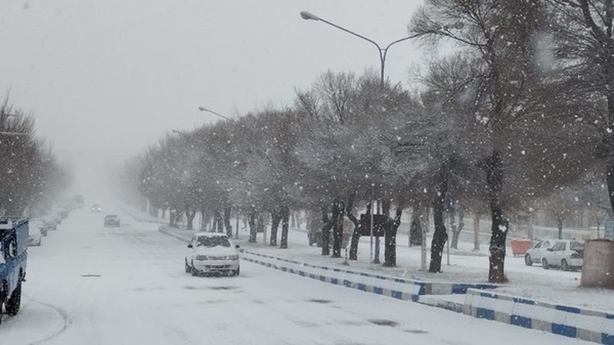 هواشناسی ۲۵ آذر ۱۴۰۳/ برف و باران، یخبندان و آلودگی هوا در برخی استان ها