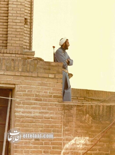 عکس/ سال ۱۳۵۸؛ اولین روحانیون مسلح در قم عکس/ سال ۱۳۵۸؛ اولین روحانیون مسلح در قم