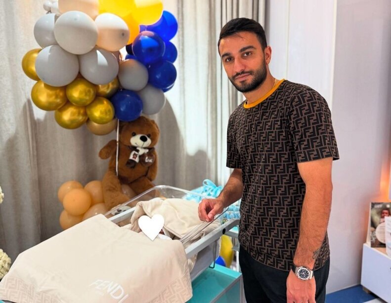 عکس/ ستاره سابق پرسپولیس پدر شد عکس/ ستاره سابق پرسپولیس پدر شد