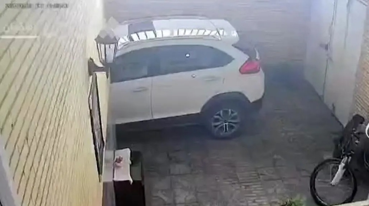 فیلم/لحظه وقوع زلزله 5 ریشتری در نطنز