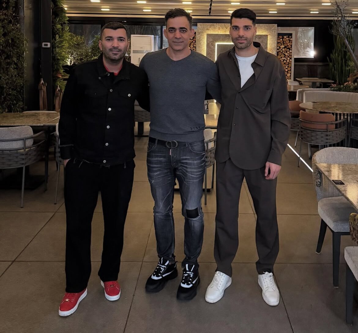 عکس/دیدار مهدی طارمی با یک دوست پرسپولیسی