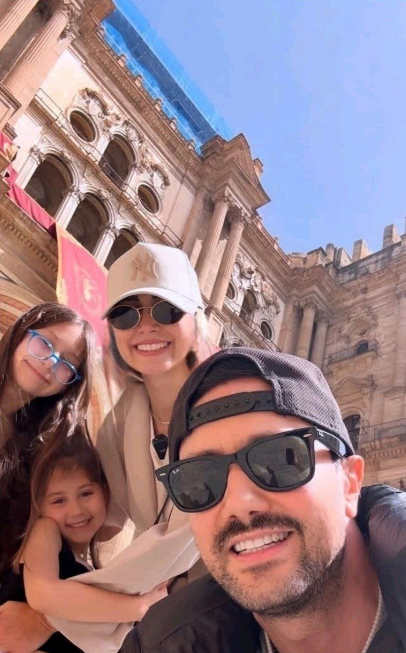 عکس/قاب خانوادگی شاهرخ استخری در سفر به اسپانیا