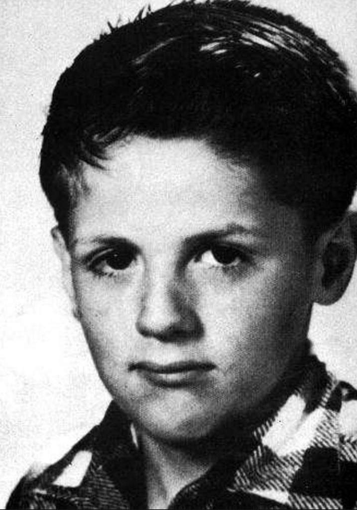 عکس/  «سیلوستر استالونهِ ۷ ساله در دوران دبستان»؛ سال ۱۳۳۲