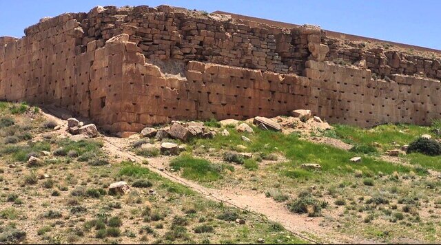 هخامنشیها سنگهای غولآسا را چگونه جابهجا میکردند؟ هخامنشیها سنگهای غولآسا را چگونه جابهجا میکردند؟