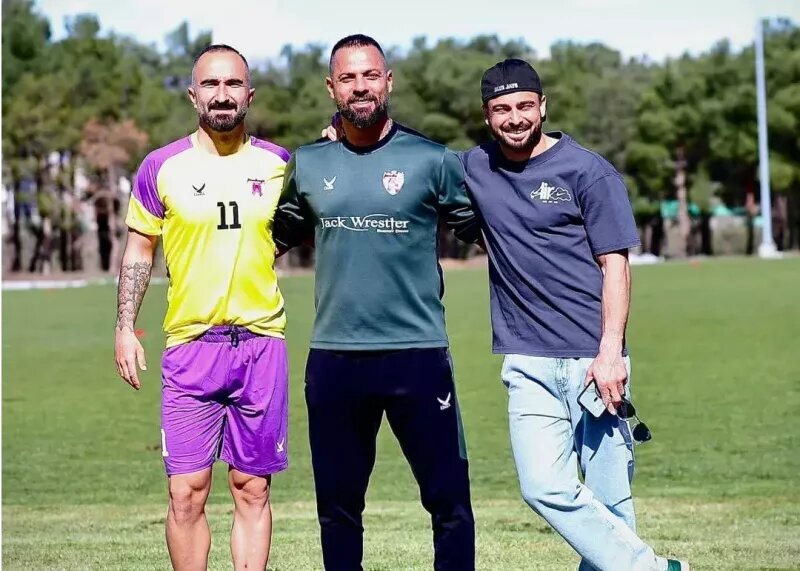 عکس/ملاقات نوروزی سروش رفیعی با ستاره سابق استقلال