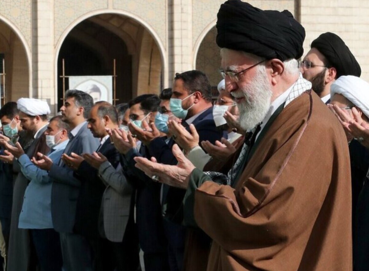 اقامه نماز عید فطر به امامت رهبر معظم انقلاب اسلامی