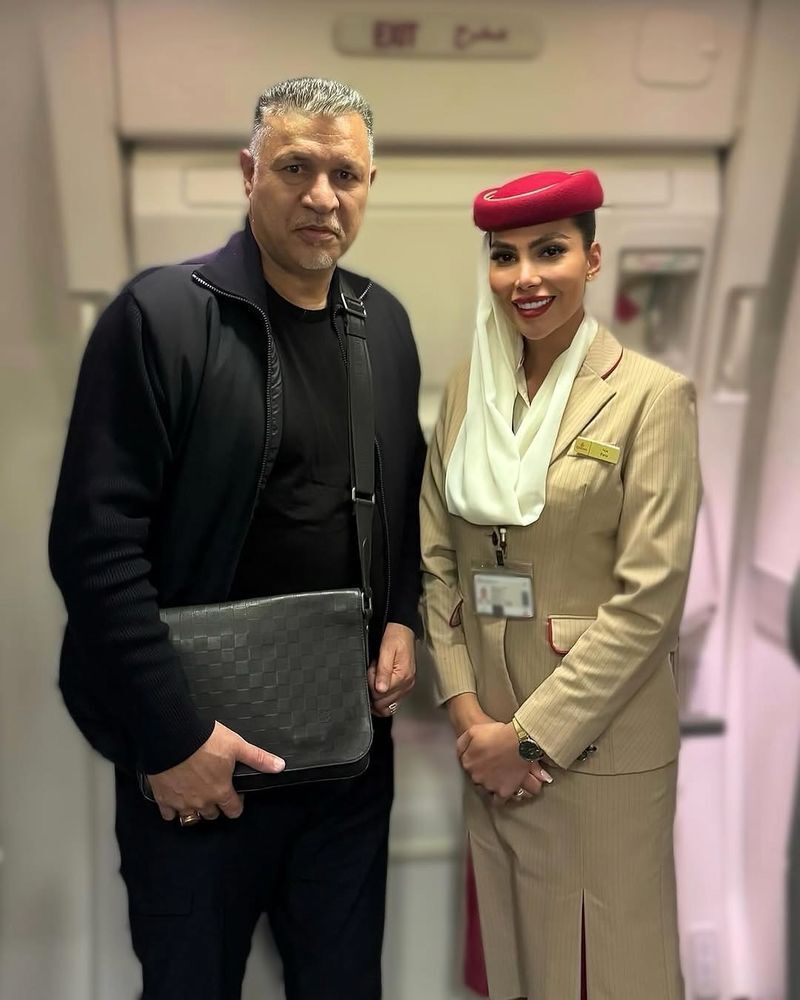 عکس نوروزی علی دایی با خانم مهماندار!