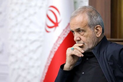 اعتراض تعدادی از اصلاح‌طلبان در جلسه با پزشکیان در مورد عدم مذاکره دولت با آمریکا