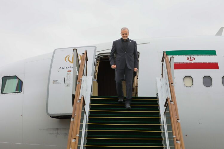 پزشکیان وارد چهارمحال و بختیاری شد