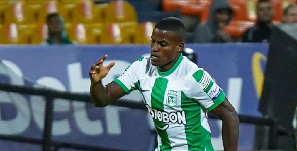 گزینه پرخطر برای پرسپولیس؛ از حمله قلبی وسط بازی تا رد شدن در تست‌های پزشکی