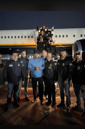اولین تصاویر از مادورو پس از بازداشت و انتقال به نیویورک
