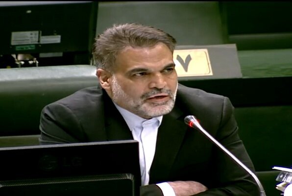 توسلی: داریم بانوان را بر علیه خود می‌کنیم