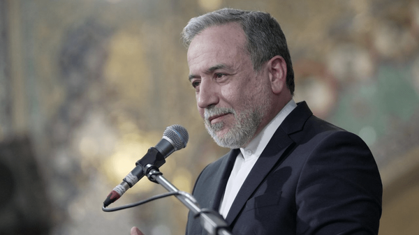 عراقچی: وزارت خارجه از تلاش برای رفع تحریم‌ها غافل نبوده است