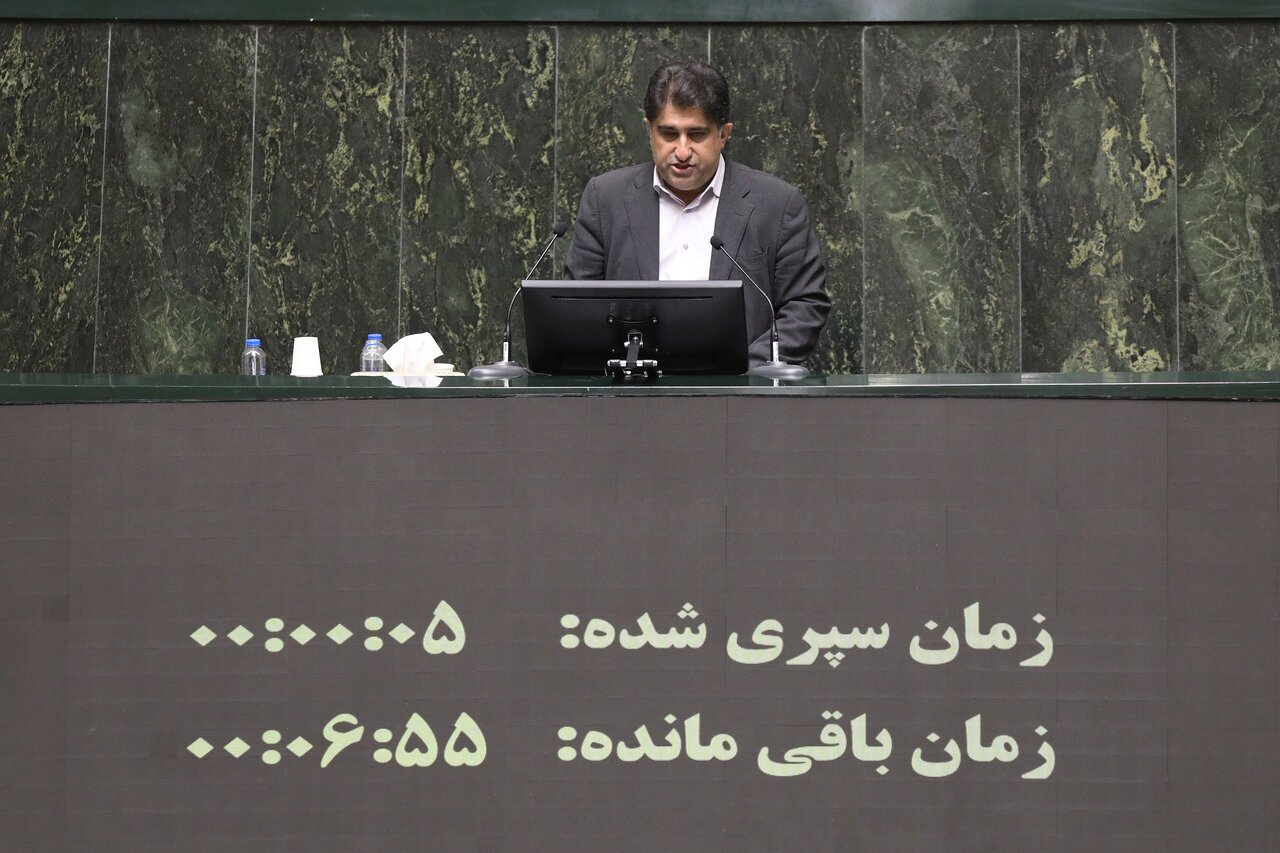 نظری: سفره‌های مردم کوچک شده و امید‌ها فرسوده شده است