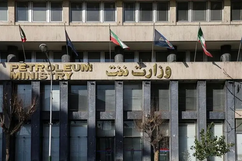 بدهی ۵٠٠ میلیون دلاری وزارت نفت به صنایع دارویی