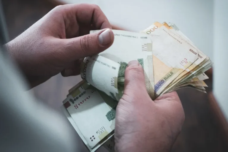 کارگران حداقل ۴۰ میلیون تومان حقوق نیاز دارند