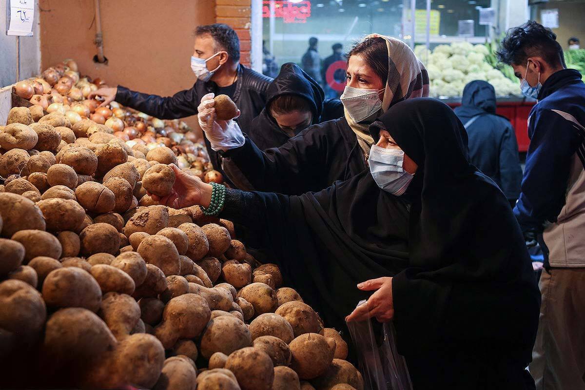 وزیر رفاه: اقلام میوه و ترهبار به کالابرگ اضافه خواهند شد