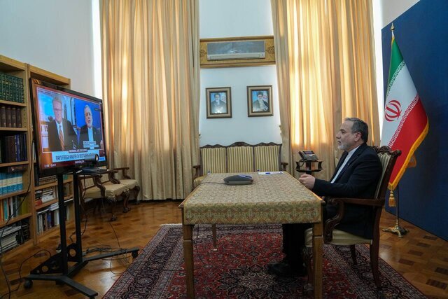 عراقچی: ایران پیش‌نویس توافق با آمریکا را تا ۳ روز آینده آماده می کند