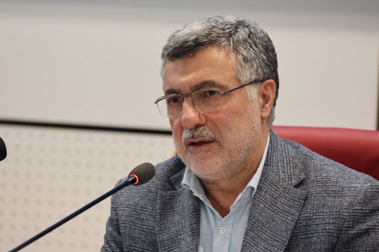 وزیر بهداشت: سالانه 2 هزار حلزون شنوایی کاشت می‌شود