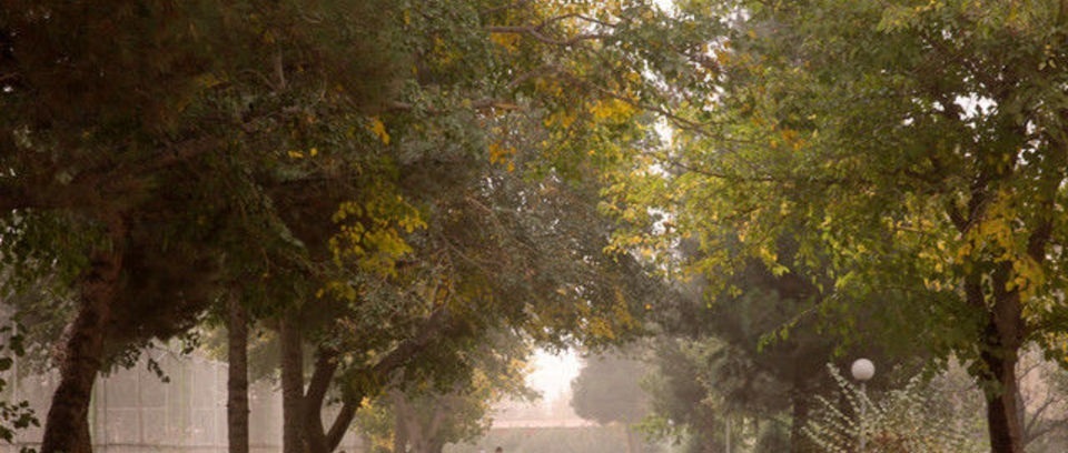 گرد و خاک و گرما در راه تهران