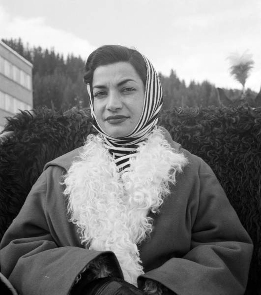 عکس/«گشت و گذار اشرف پهلوی در سوئیس»؛ سال ۱۳۳۲ عکس/«گشت و گذار اشرف پهلوی در سوئیس»؛ سال ۱۳۳۲