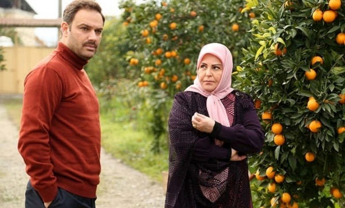 عکس/اکرم محمدی «خانم بزرگ» سریال ستایش با استایل اروپایی