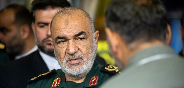 سرلشکر سلامی: سپاه برای حل مشکلات بندر شهید رجایی، کنار مردم است