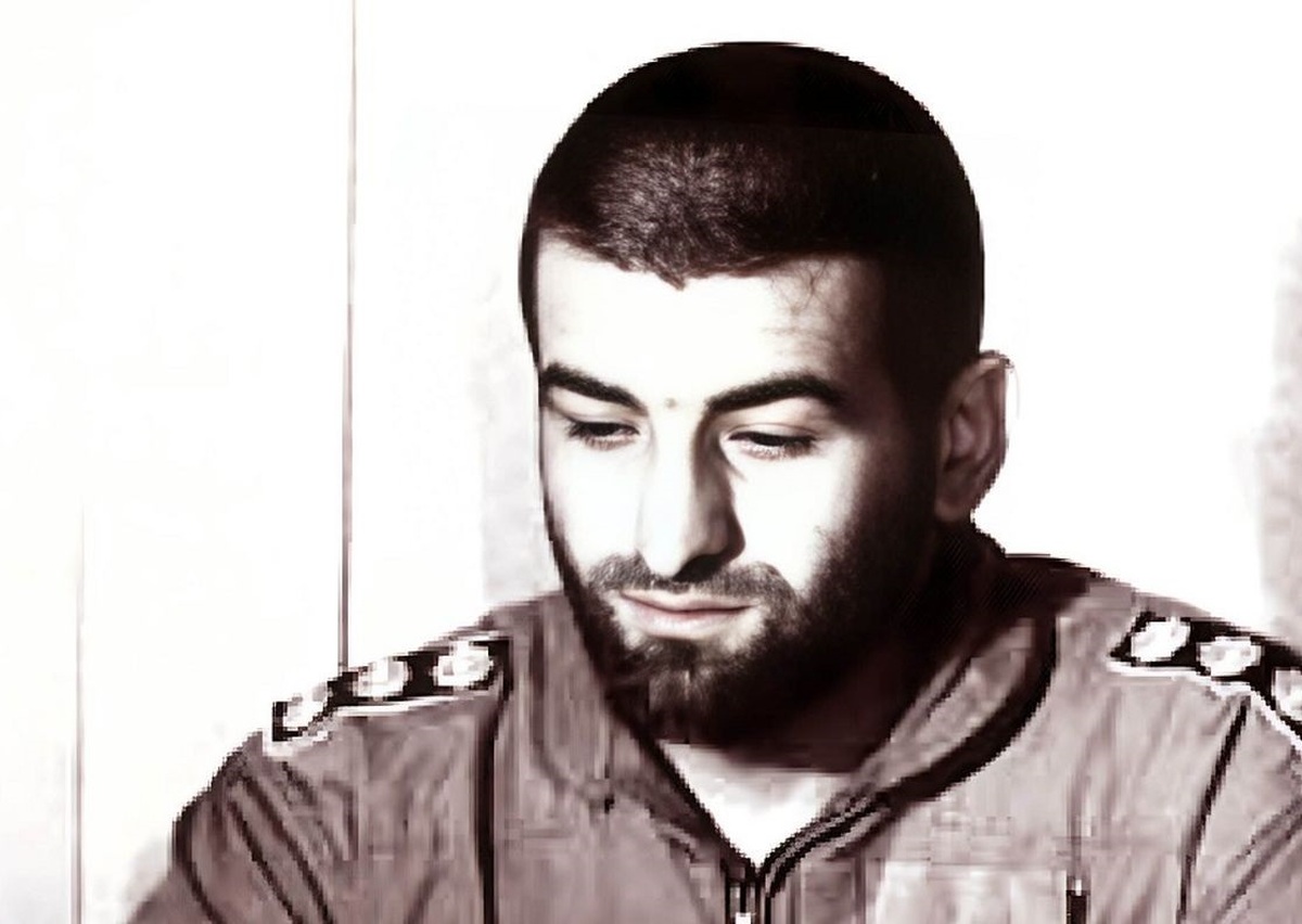 عکس/  تیپ و چهرۀ «شهید عباس بابایی» در زمان تحصیل خلبانی در آمریکا