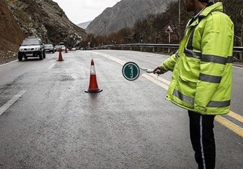 ترافیک سنگین در محورهای شمالی/ بارش باران در برخی محورها ترافیک سنگین در محورهای شمالی/ بارش باران در برخی محورها
