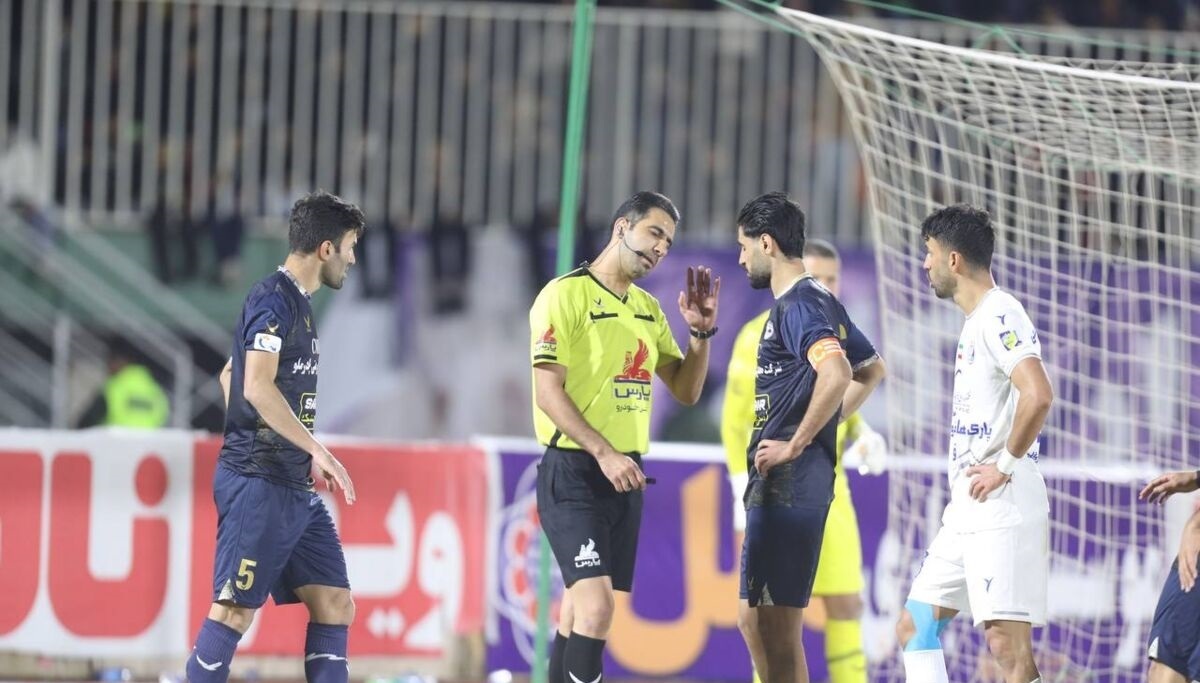پوستر استقلال برای بازی چادرملو