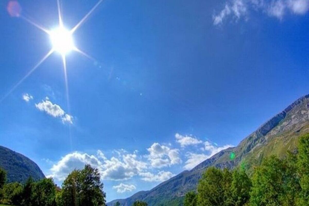 هواشناسی ۱۴۰۴/۰۲/۱۸/ پیش بینی رگبار و گرد و خاک در برخی استان‌ها
