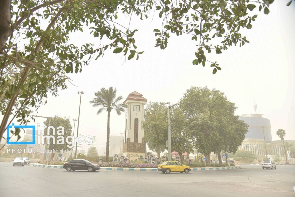گرد و غبار بوشهر را فرا می‌گیرد
