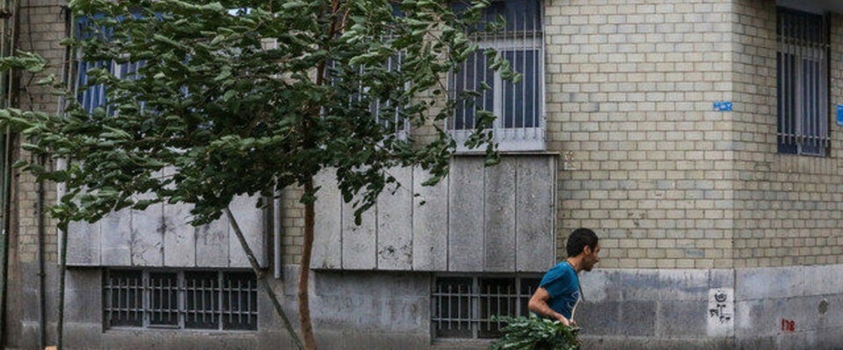 وزش باد شدید و خیزش گرد و خاک در تهران