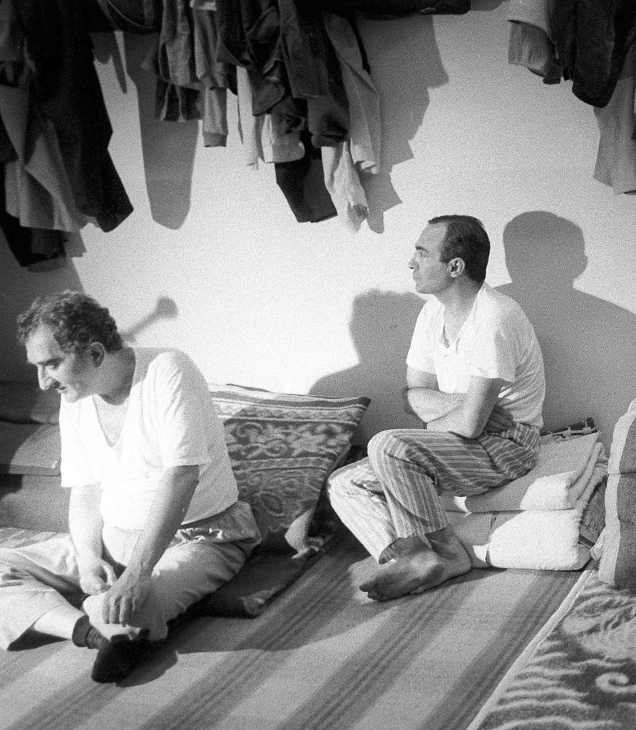 عکس/ «حمیدرضا پهلوی در زندان اوین»؛ سال ۱۳۶۴ عکس/ «حمیدرضا پهلوی در زندان اوین»؛ سال ۱۳۶۴