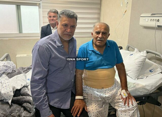 عیادت دایی از اسطوره آبی‌ها