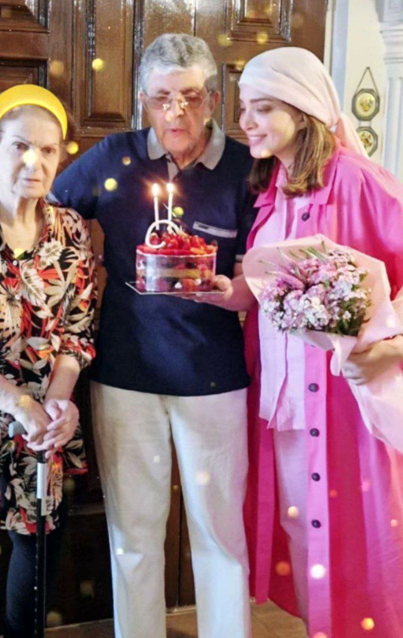 عکس/قاب خانوادگی بهنوش طباطبایی در تولد ۴۴ سالگی‌اش