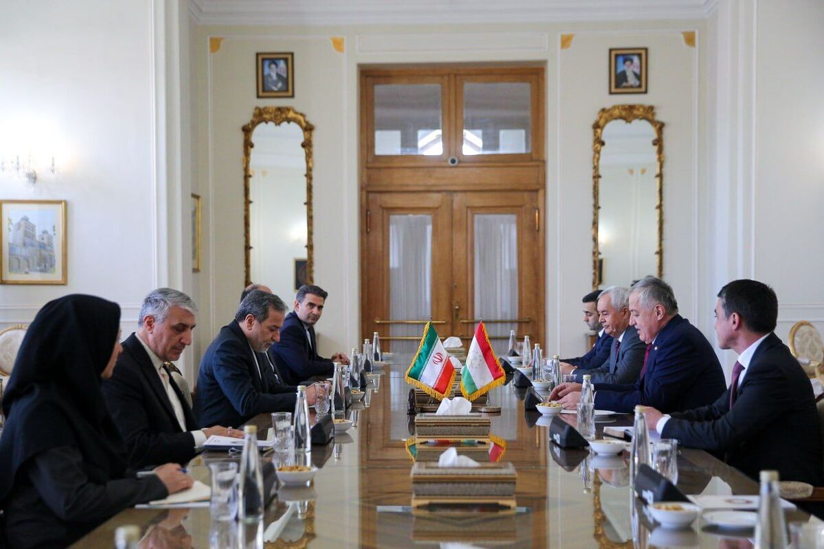وزیران خارجه ایران و تاجیکستان بر ضرورت تداوم رایزنی نزدیک و مستمر تاکید کردند