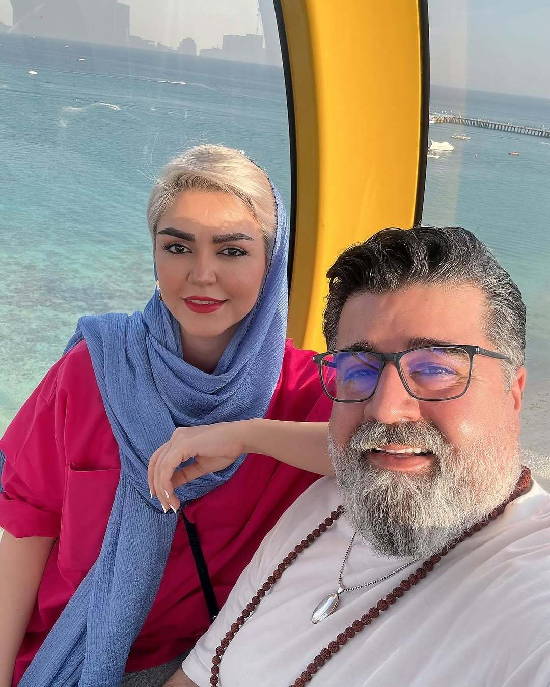 عکس/قاب عاشقانه آقای خواننده و همسرش در جزیره کیش