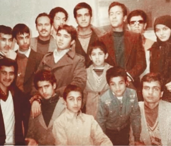 عکس/رضا عطارانِ نوجوان در مشهدِ ۱۳۵۹