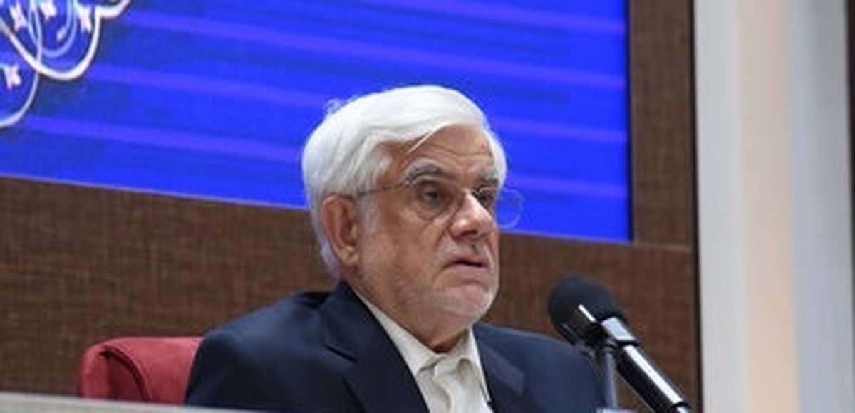 عارف: آمریکایی‌ها می‌دانند درباره اصل غنی سازی با کسی مذاکره نمی‌کنیم