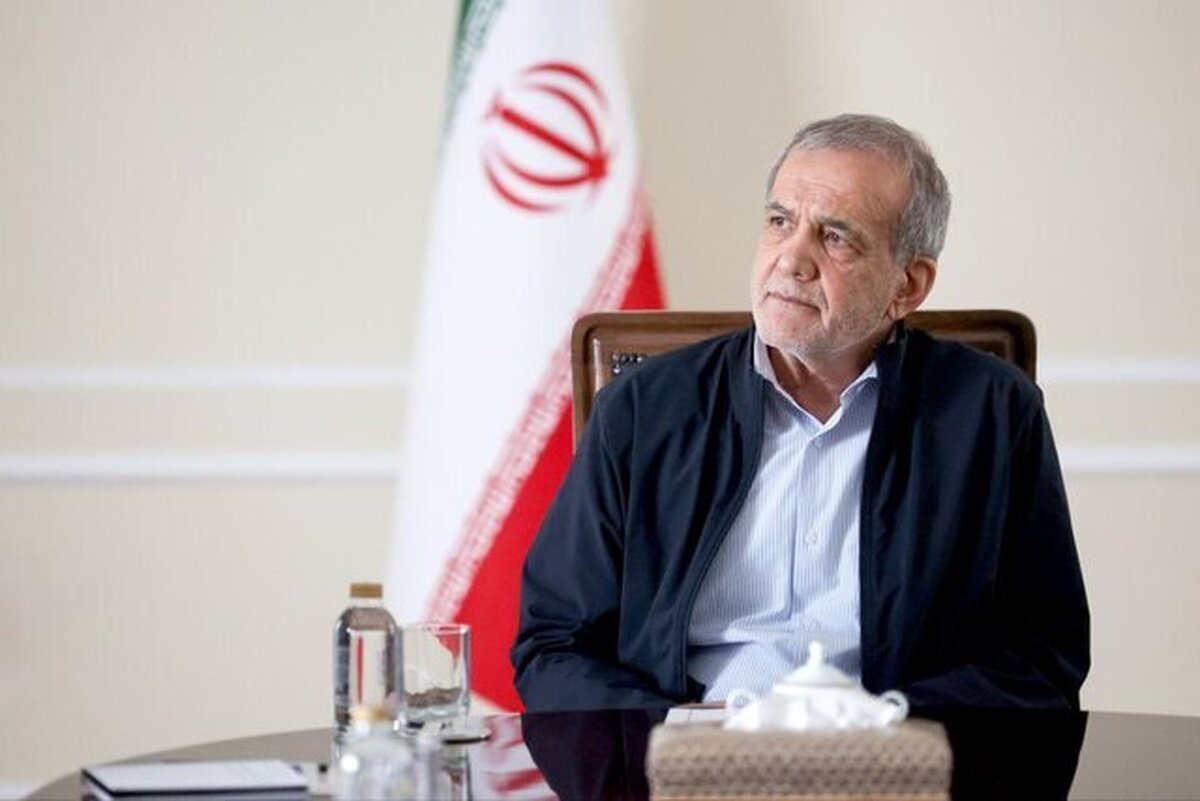 پزشکیان: ظرفیت برق خورشیدی گسترش می‌یابد/ حل ناترازی‌ها نیازمند کمک مردم است