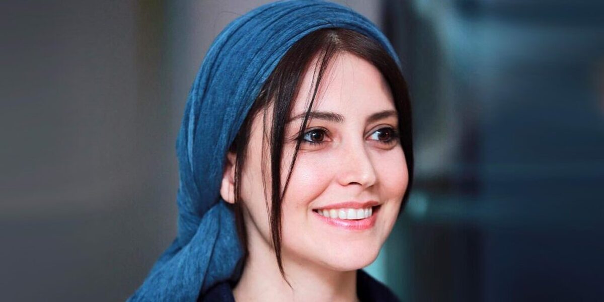 عکس خوش حس‌وحال خانم بازیگر لحظه گرگ‌ومیش