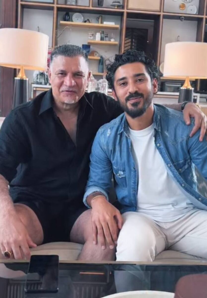 عکس/علی دایی با استایل پیراهن و شلوارک در کنار قوچان‌نژاد